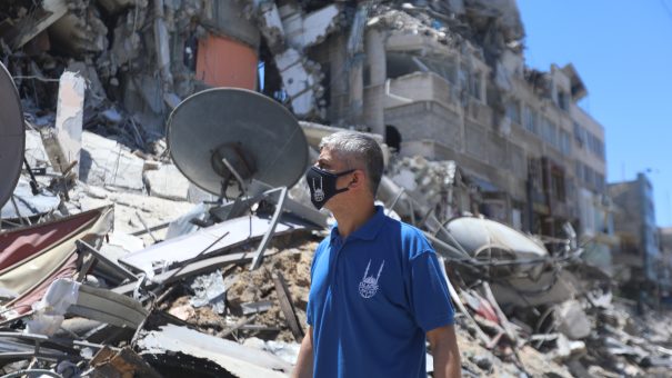 طاقم الاغاثة في الميدان يدعم غزة