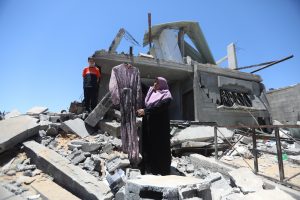 ام نائل تفقد بيتها نتيجة العنف في غزة