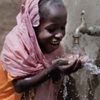 Girl-Drinking-Water